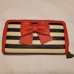 XOX Betsey Cute Black Striped Pink Bow Wallet